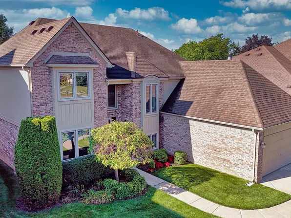 15792 Constitution Dr, Macomb, MI 48044