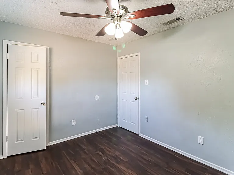 2821 Lana Cir — Photo 13