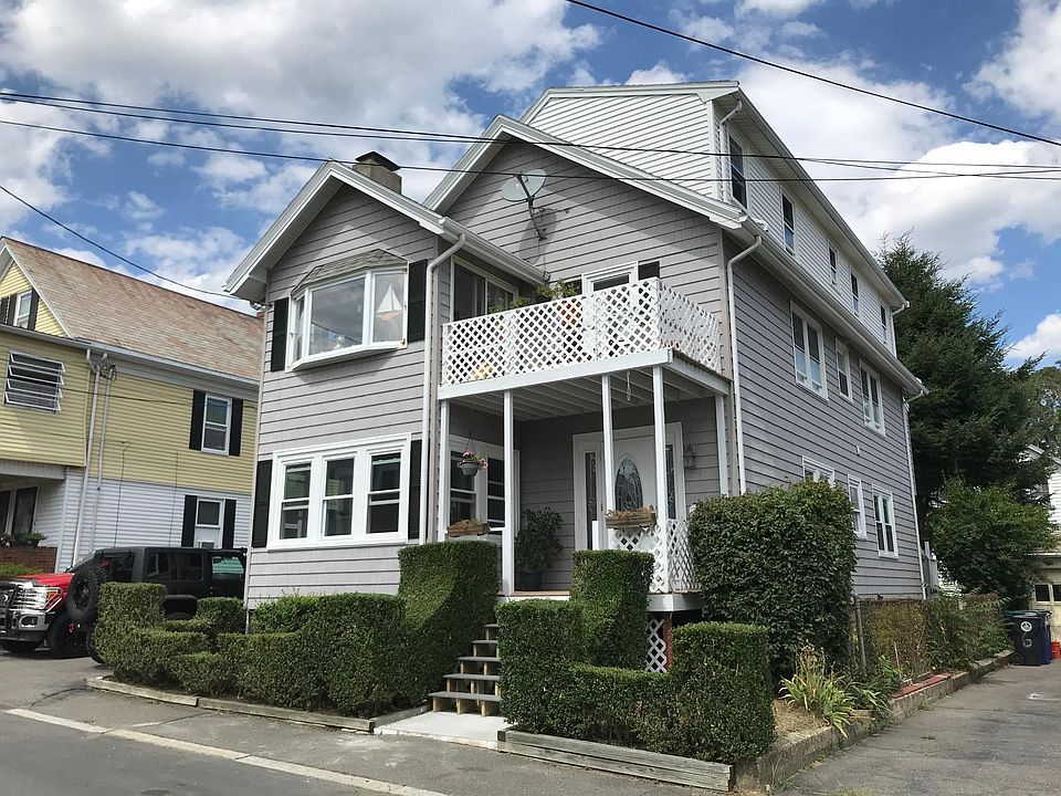 1st image of 10 Orchard St #1