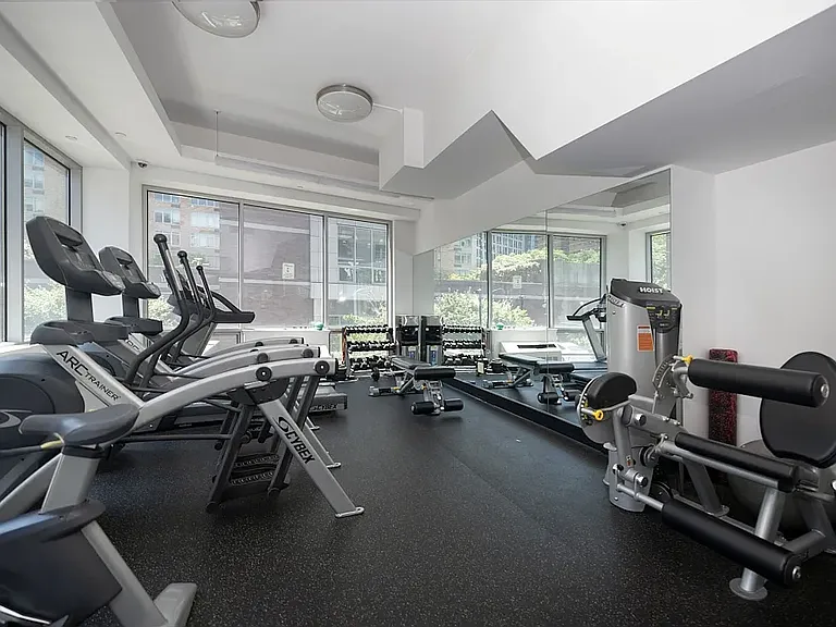 218 Myrtle Ave #3D — Photo 10