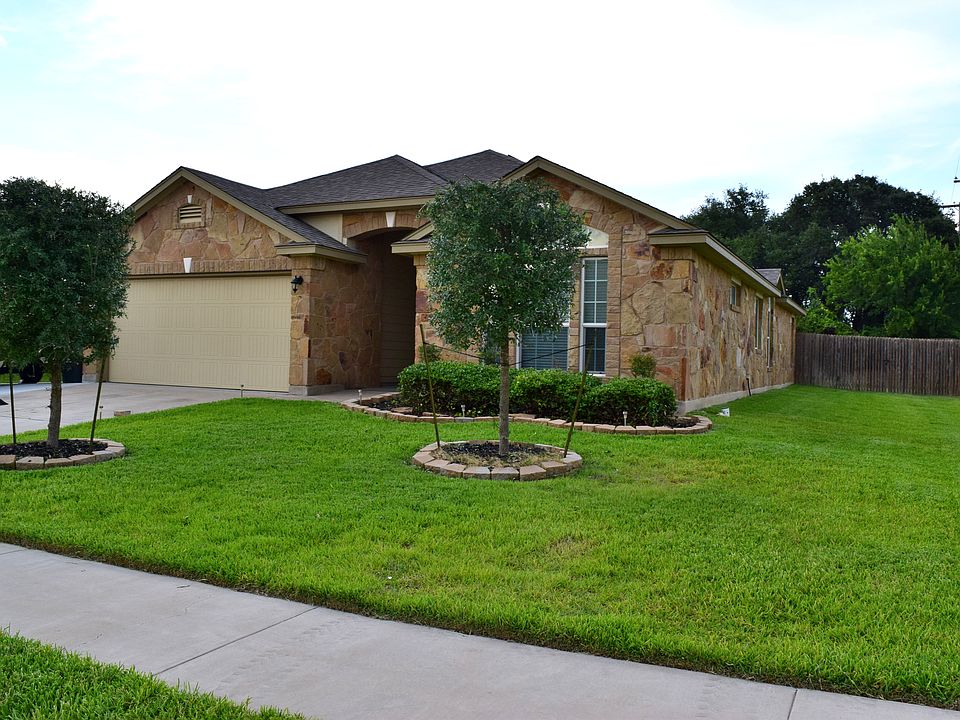 1st image of 9400 Cricket Dr