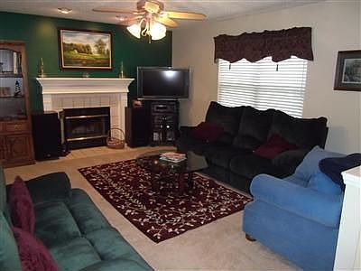 3rd image of 6141 Summerville Ln