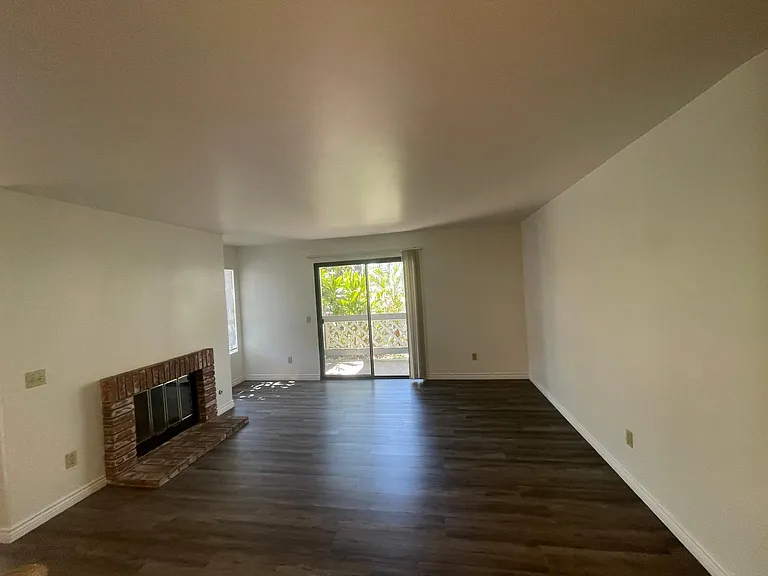 9322 Twin Trails Dr #103 — Photo 10