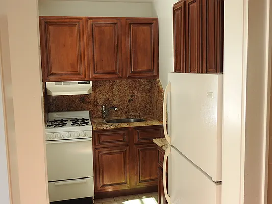 Rented by Avenue Sotheby's International Realty | media 23