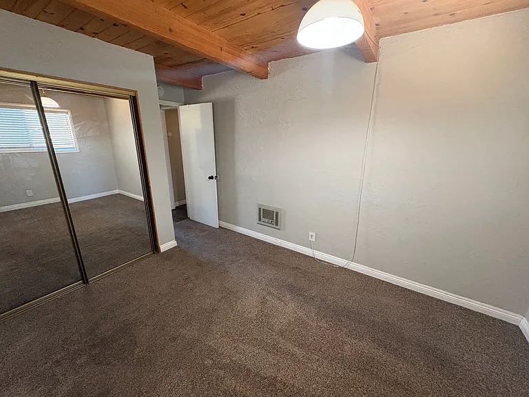 858 Pine Ln — Photo 7