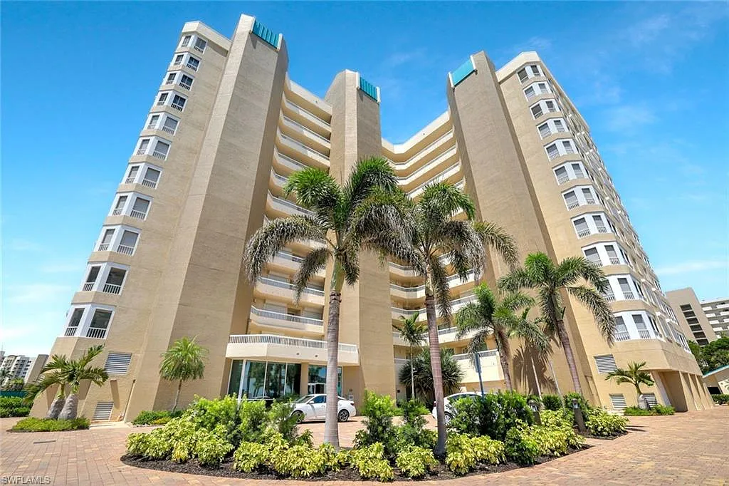 3 bed, 2.0 bath, 1613 sqft, $9,500 — Photo 2