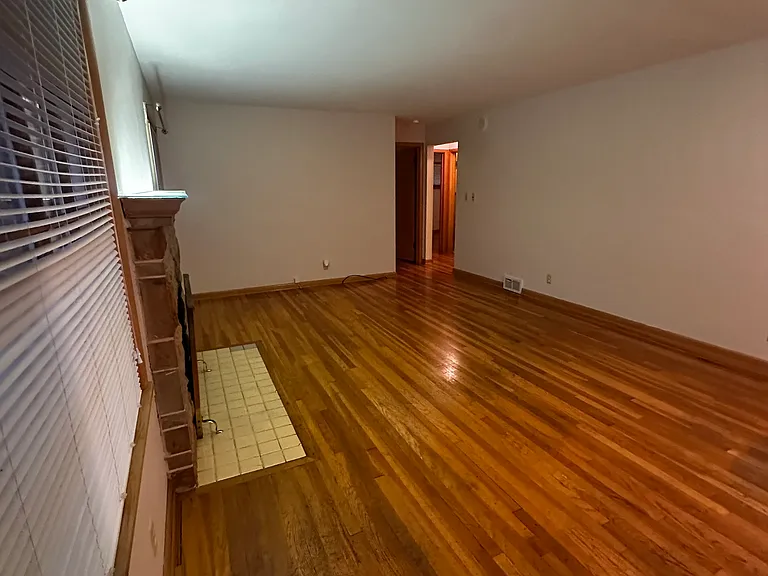 2385 Burnham Rd — Photo 6
