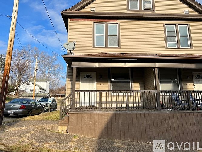 1st image of 816 Hickory St #1