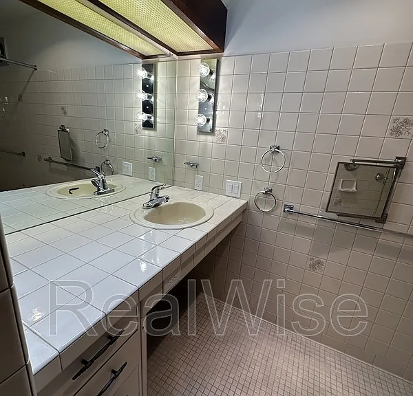 7730 SW Eaker Pl — Photo 36