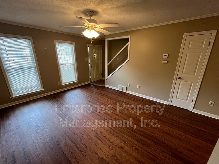 3244 Southern Ave — Photo 5