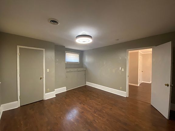 4th image of 1867 W 48th St