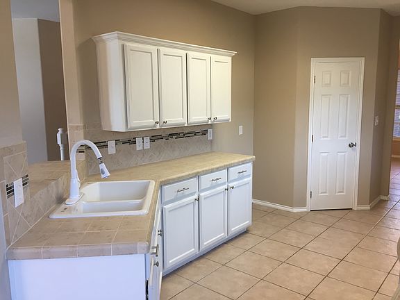 4th image of 8210 N 22nd Ln