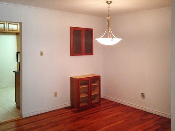 4th image of 5215 Blessing St