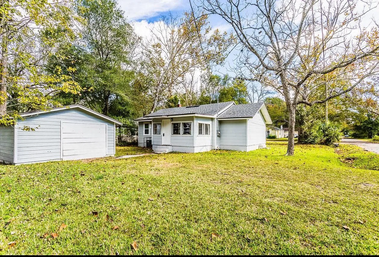 3 bed, 986 sqft, $1,249 — Photo 3