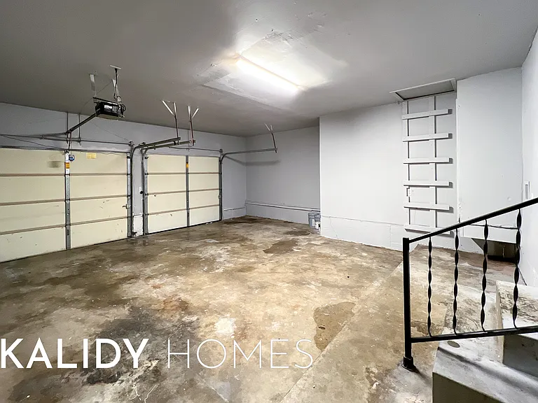 402 W Fairchild Dr — Photo 16