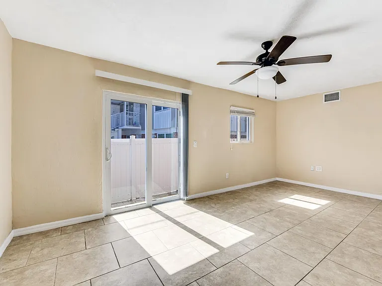 2550 Tulane Ave #107 — Photo 21