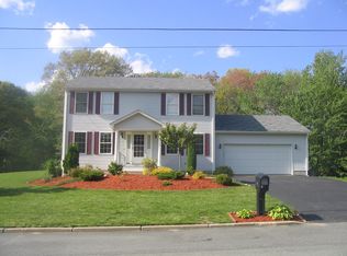 3 Dutchess Dr, Cranston, RI 02921