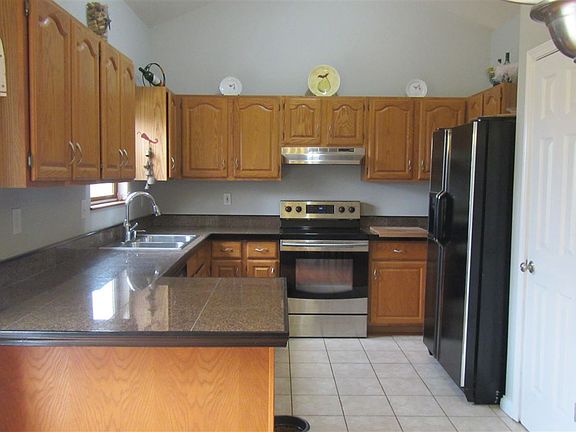 3rd image of 3561 James Ln