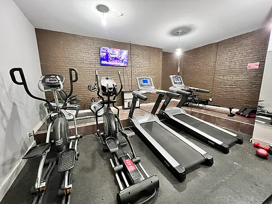 Rented by ERNY LLC | media 11