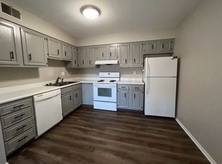504 S Sweetbriar Dr #2, Chillicothe, IL 61523