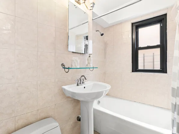 520 East 81st Street image 5 of 5