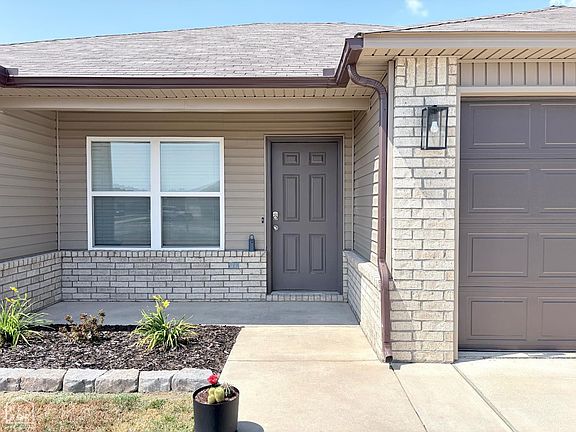 2nd image of 414 Harper Dr