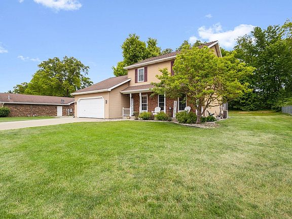 2nd image of 57110 Pine View Dr
