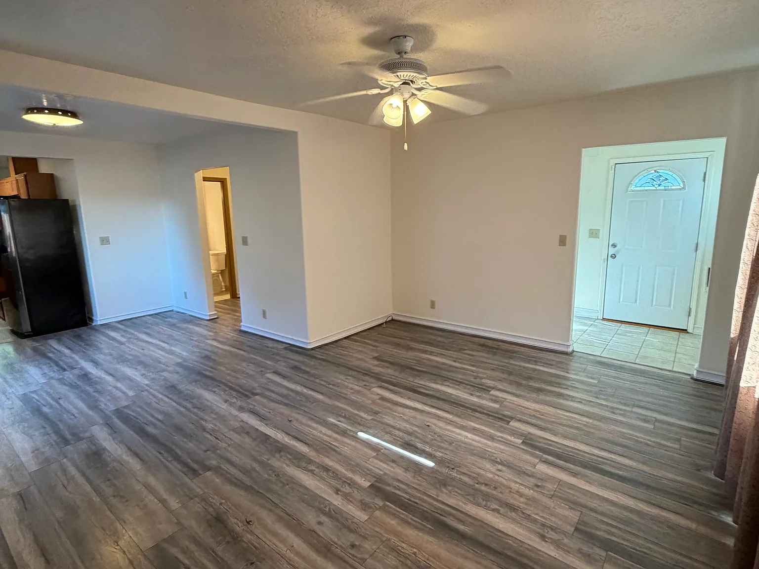 2 bed, 978 sqft, $1,900 — Photo 4