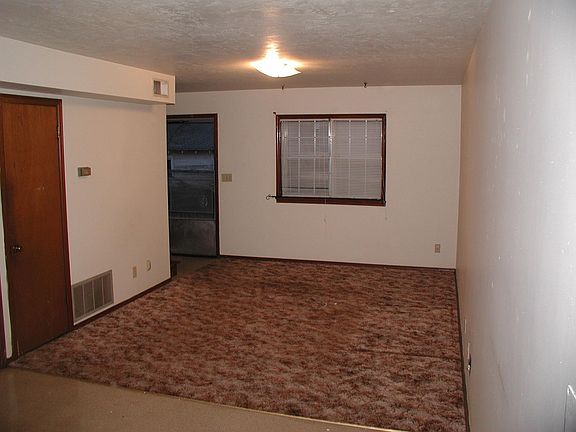 2nd image of 523 W 6th Ave