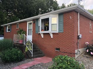 480 Robbins Station Rd, North Huntingdon, PA 15642