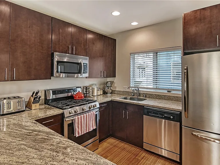 3817 S Angeline St — Photo 6