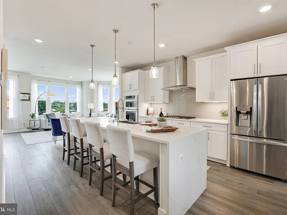119 Market Sq NW #38