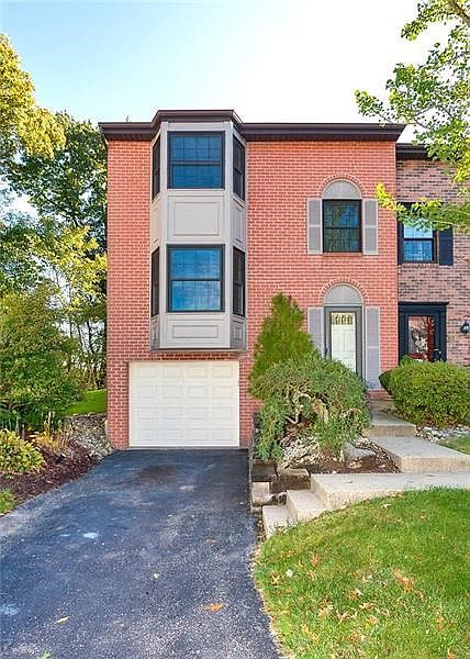 Updated end unit condo with garage in Franklin Towne minutes off of route 22.