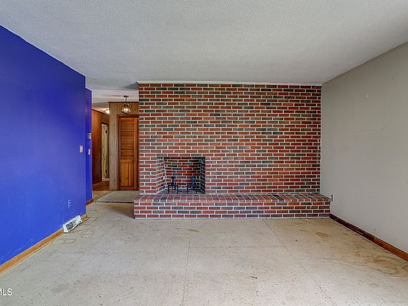 4th image of 375 Okolona Dr