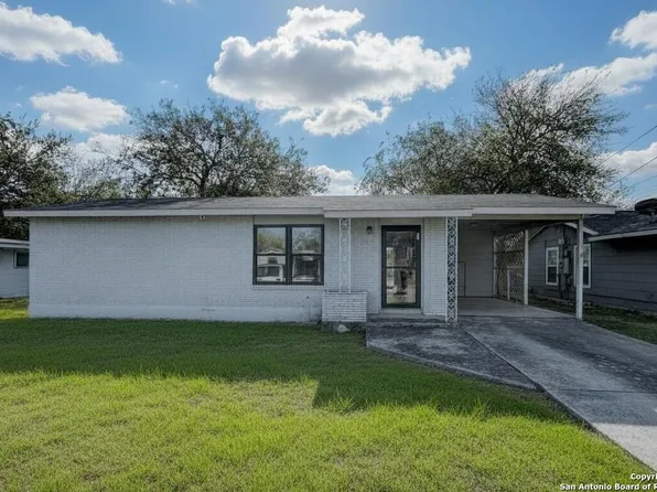 461 Rothe Loop, New Braunfels, TX 78130