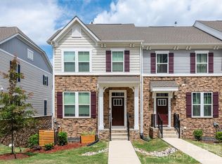 9420 Mallard Mills Dr, Charlotte, NC 28262
