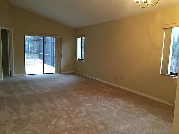 4th image of 123 Cooper Ct