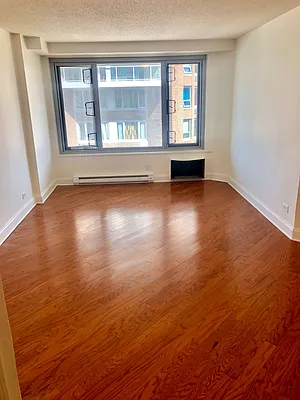 Rented by Metropolis Real Estate of Manhattan | media 11