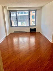 Rented by Metropolis Real Estate of Manhattan