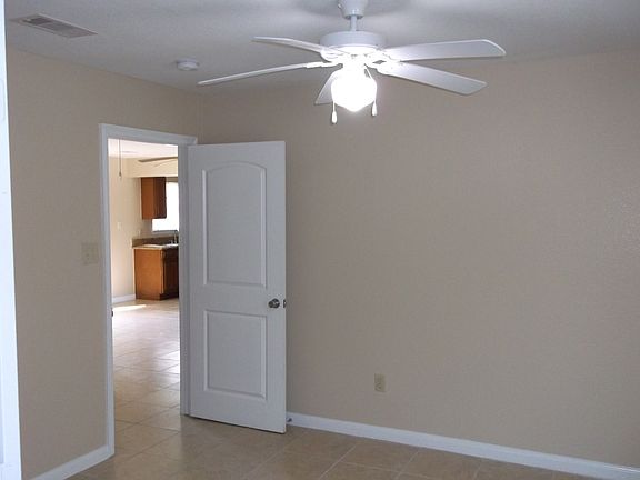 4th image of 4406 Dacca Dr