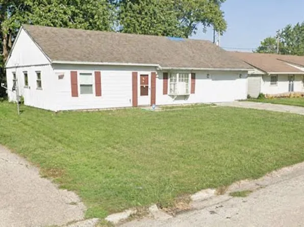 1207 Maplepark Dr, Champaign, IL 61821