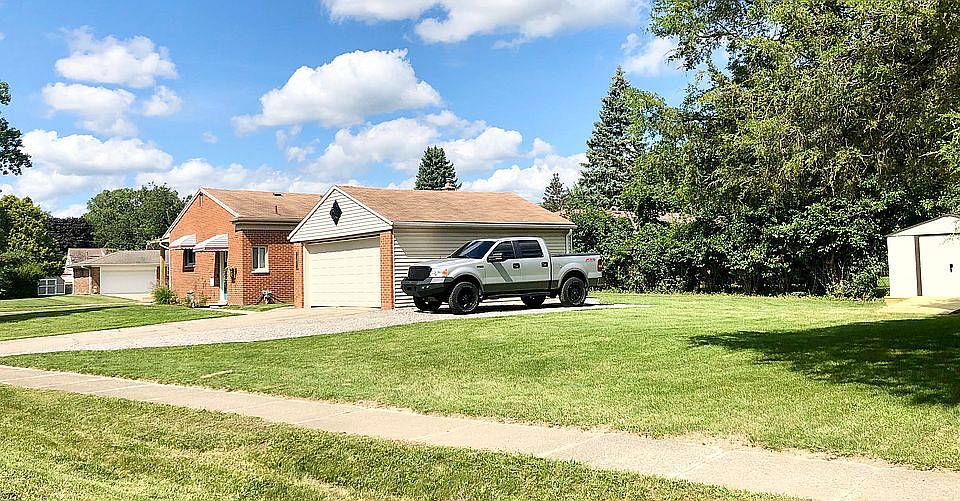 2nd image of 2310 Terness Ave