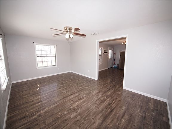 2nd image of 1327 Old Jacksboro Rd