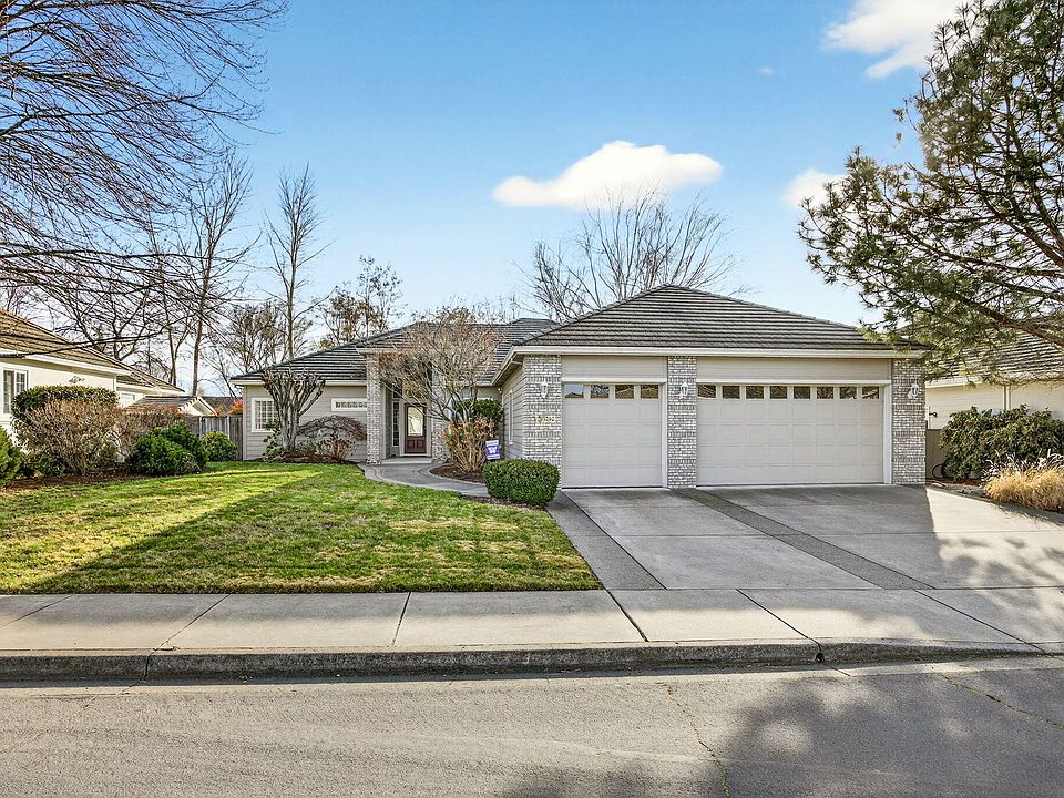 1st image of 3388 Creek View Dr
