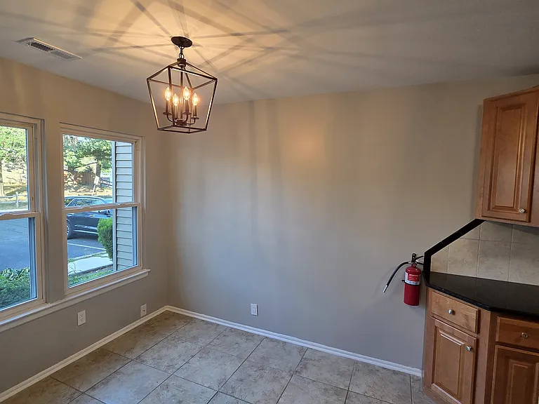 3904 Elberta Ln — Photo 4