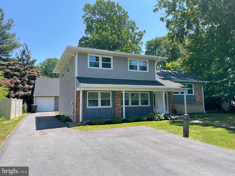 1st image of 945 Alexandria Dr