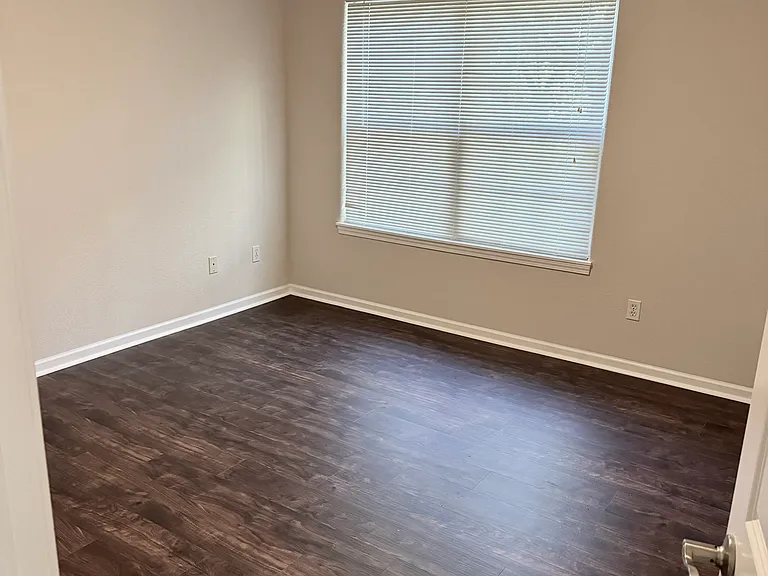 1546 Legend Trail Dr #B — Photo 10