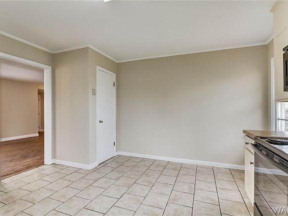 4th image of 3814 Mill Creek Ln