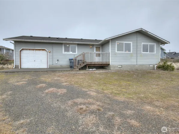481 Broadmoor Court SW, Ocean Shores, WA 98569