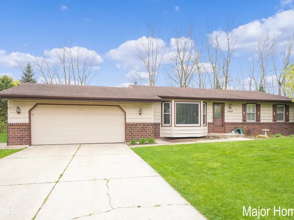 4569 Terry Dr SE, Kentwood, MI 49512